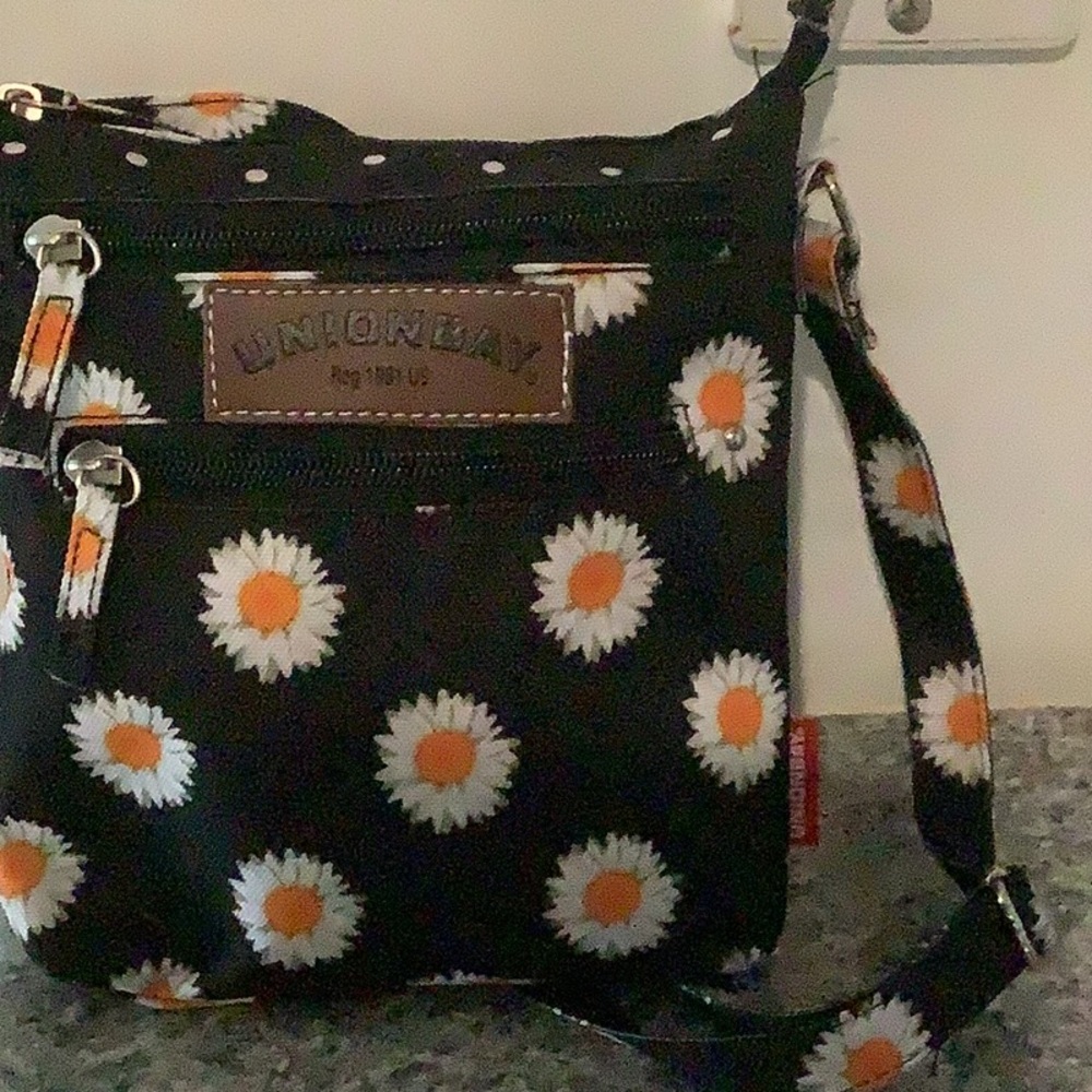 Daisy purse